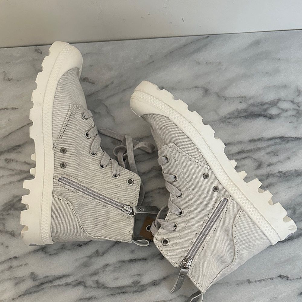 New Palladium pampa lighr Gray High-Top Sneakers women’s sz 7 NWT - Picture 9 of 12